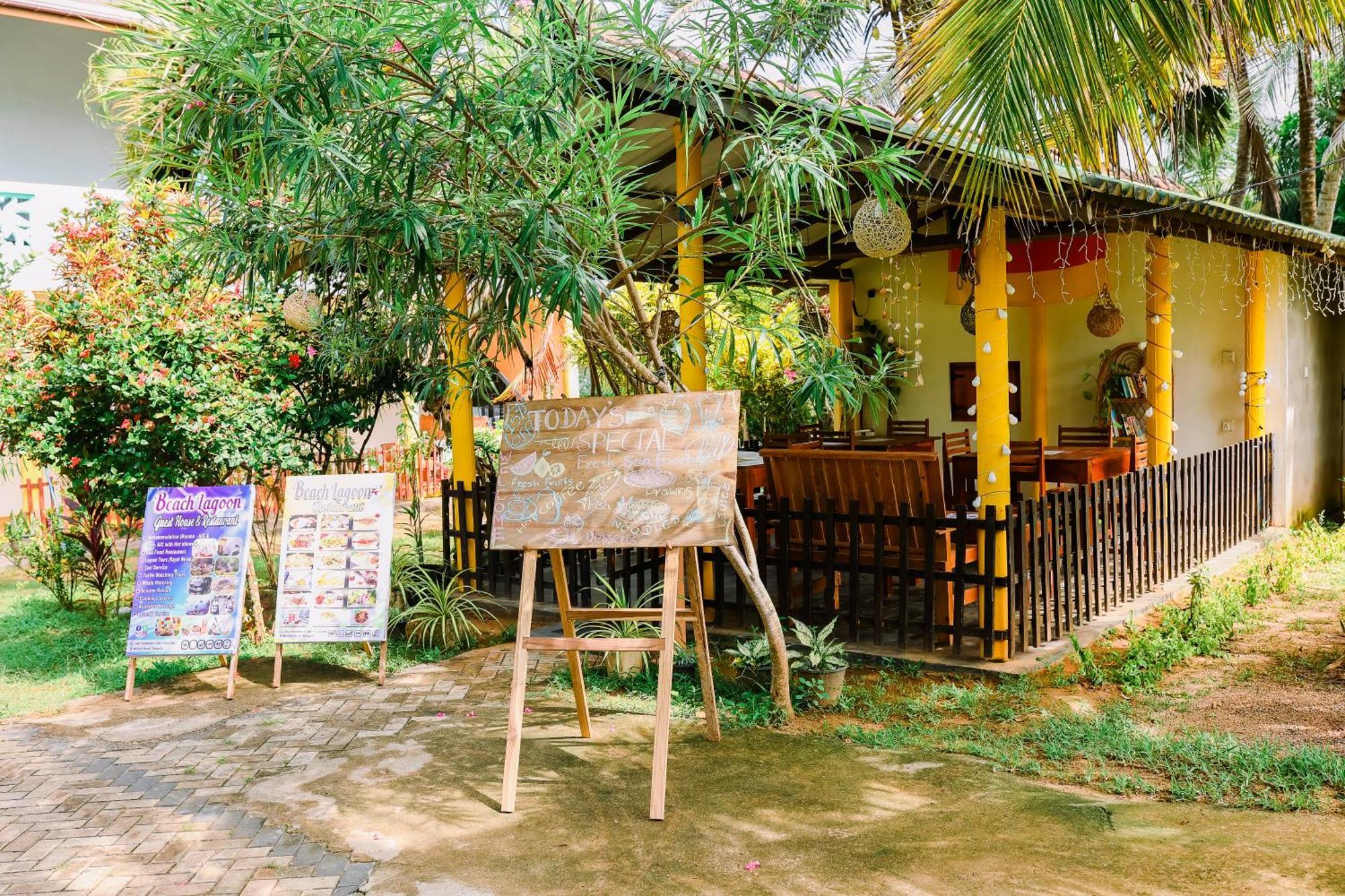Beach Lagoon Guesthouse แทนกาลเล ภายนอก รูปภาพ