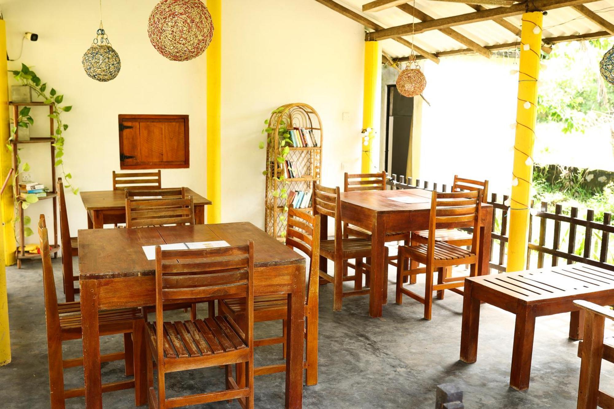 Beach Lagoon Guesthouse แทนกาลเล ภายนอก รูปภาพ