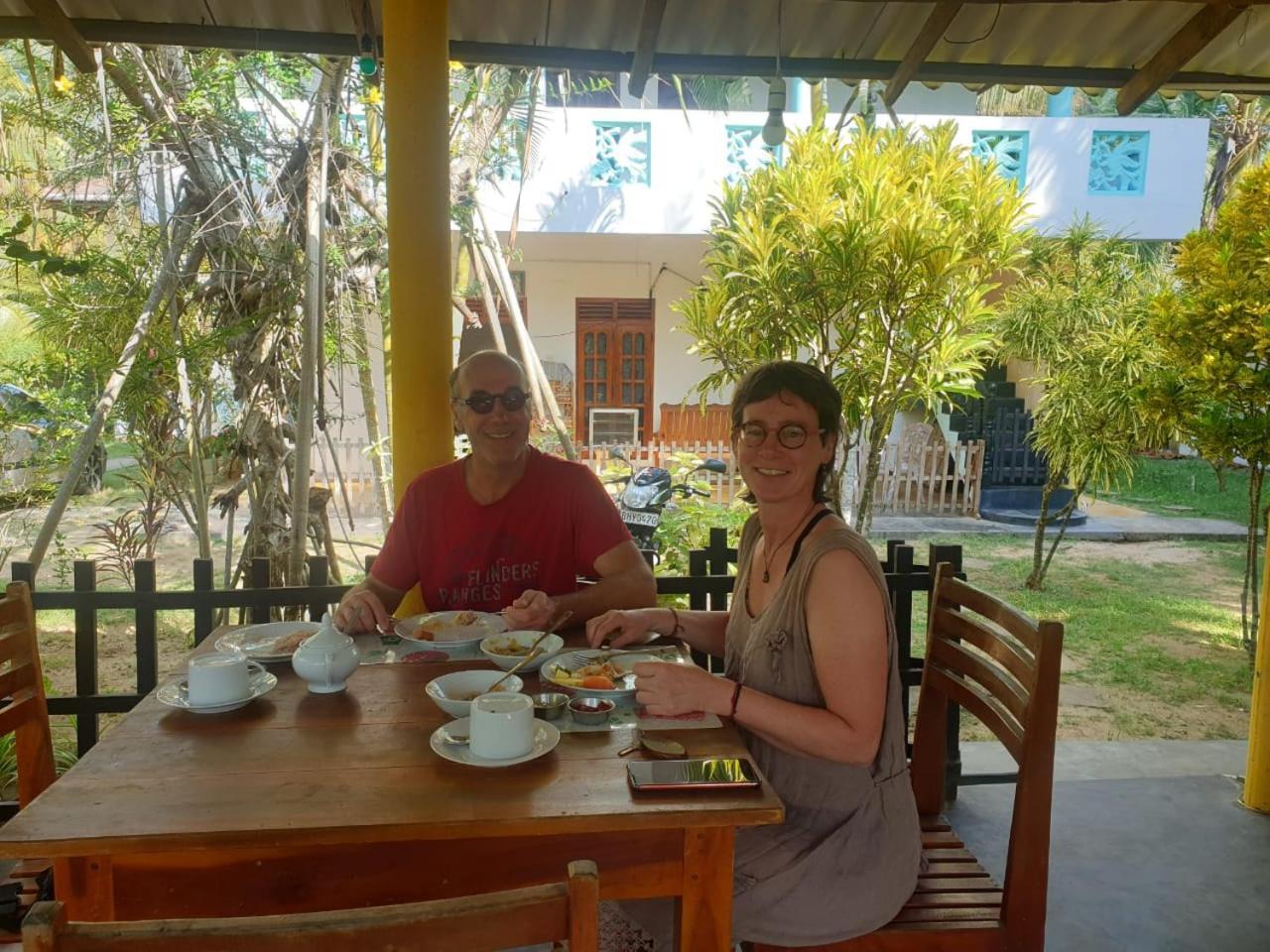Beach Lagoon Guesthouse แทนกาลเล ภายนอก รูปภาพ