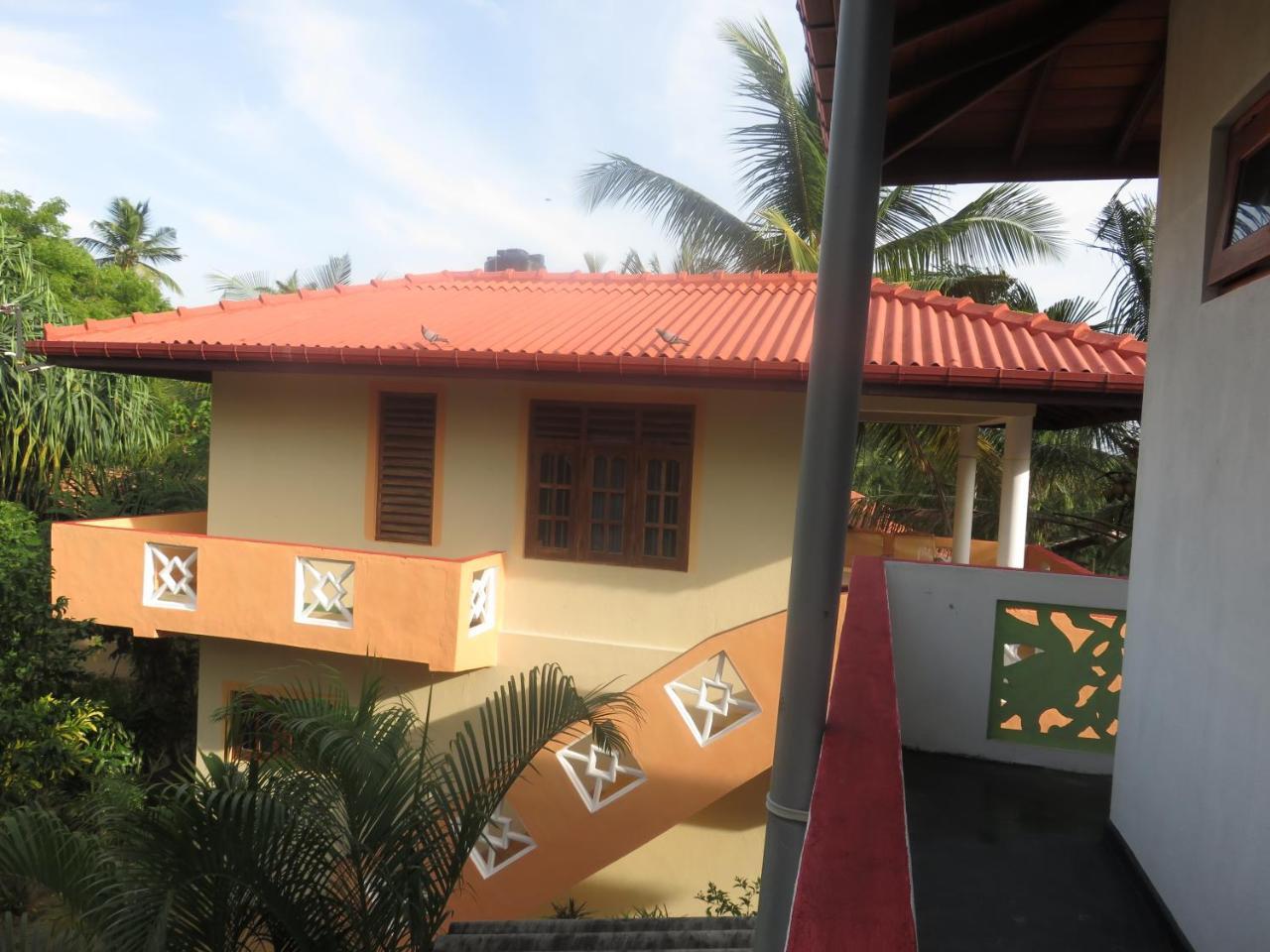 Beach Lagoon Guesthouse แทนกาลเล ภายนอก รูปภาพ